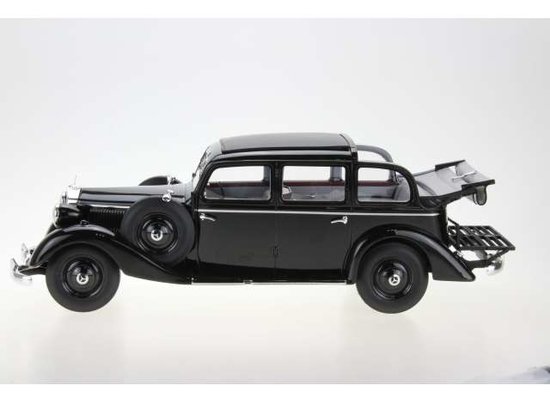 MERCEDES BENZ - 260D PULLMAN LANDAULET SEMICONVERTIBLE - black